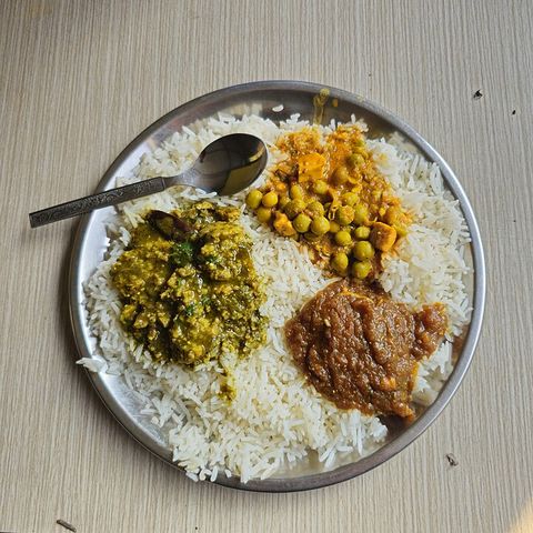 Himachali Dham thali